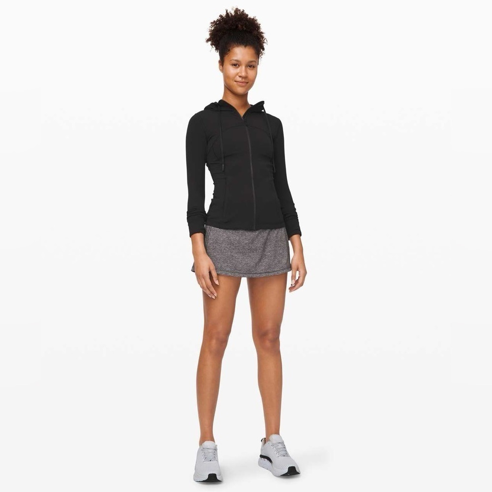 Lululemon Pace Rival Skirt no Panels 13"
Heather Lux Black 14 regular Shorts